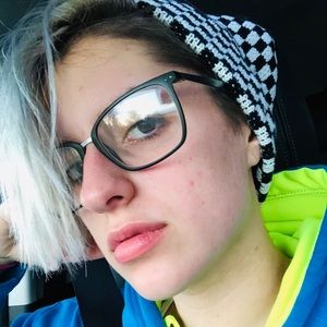 Meet your Posher, Allyssa